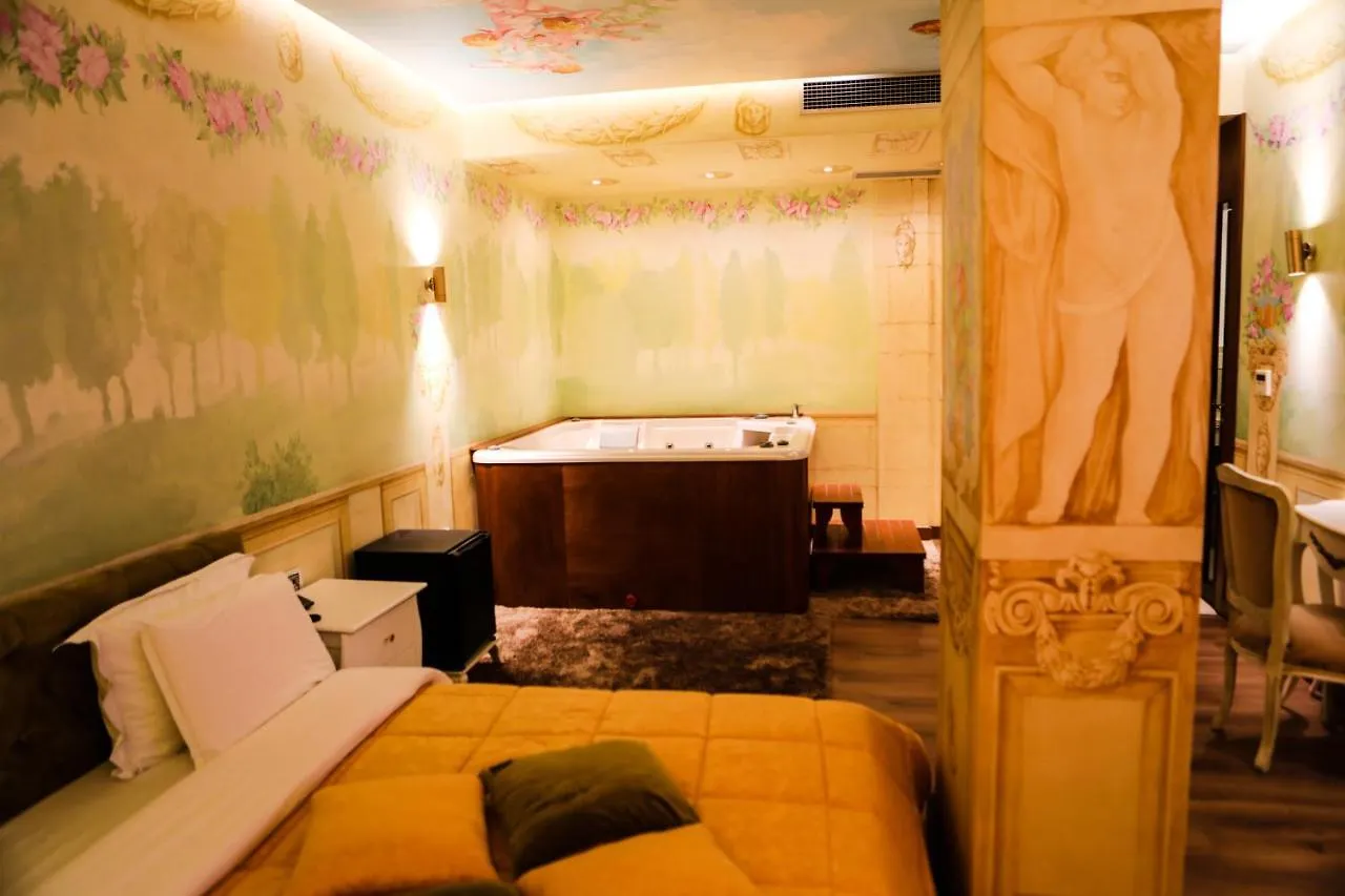 Hotel Golden Ring Resort Farke e Madhe