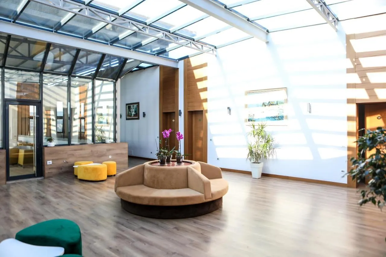 **** Hotel Golden Ring Resort Farke e Madhe Albania