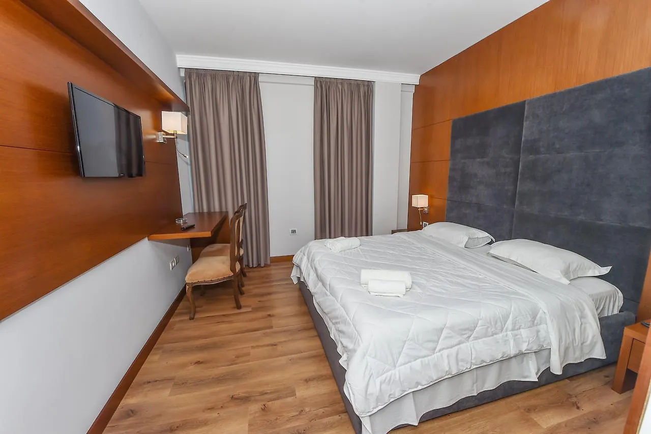 Golden Ring Resort Farke e Madhe Hotel